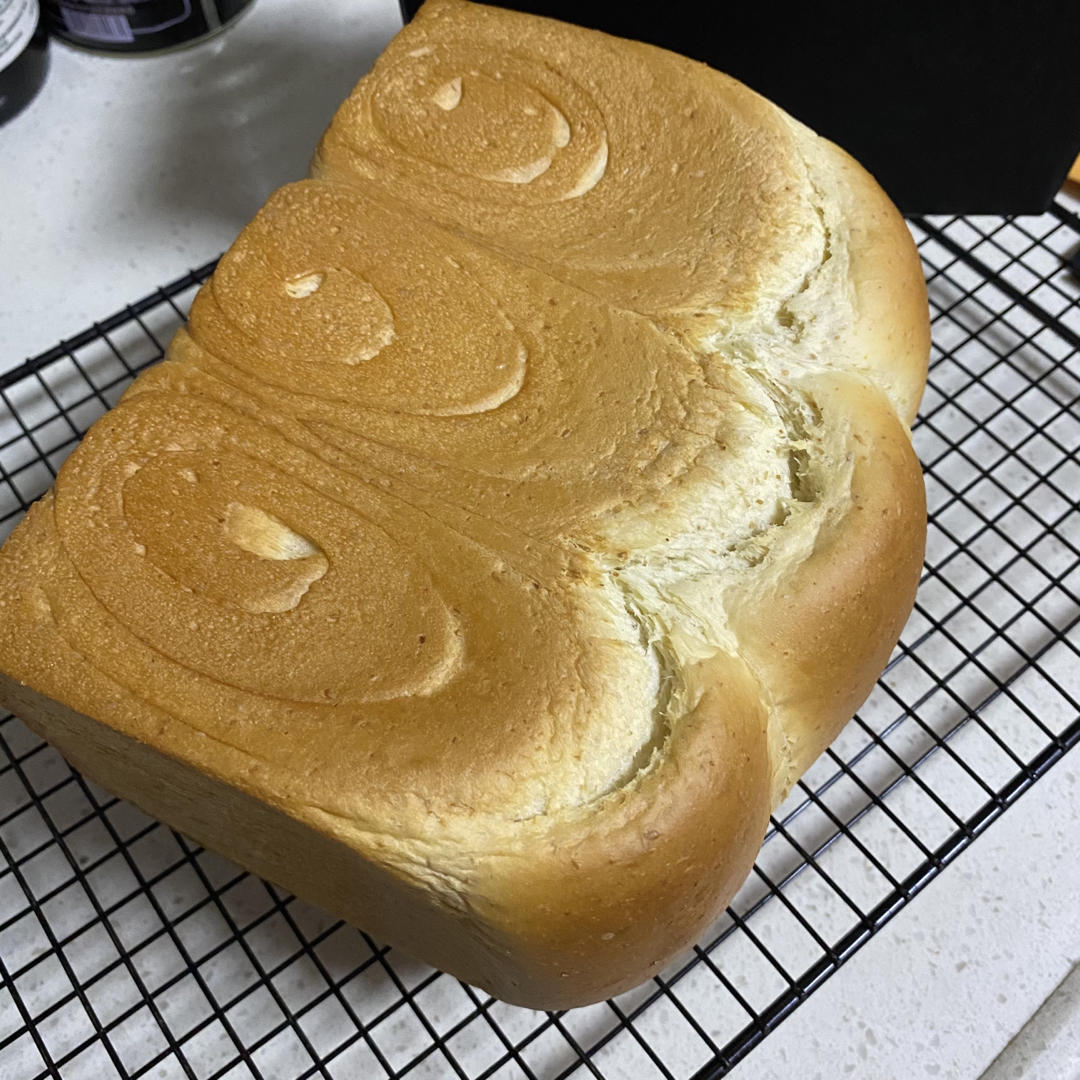 只要一次发酵的醇奶吐司，简直惊艳到我！附面团快速出膜的小窍门