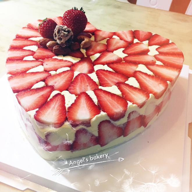 Fraisier Strawberry Cake 法式芙蕾杰草莓蛋糕的做法