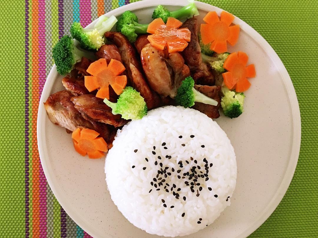 照烧鸡腿饭
