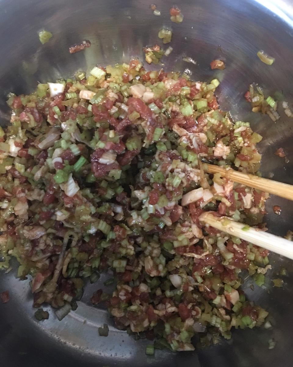蓉儿想叮当做的一口爆汁你一定要学会的芹菜猪肉馅饺子