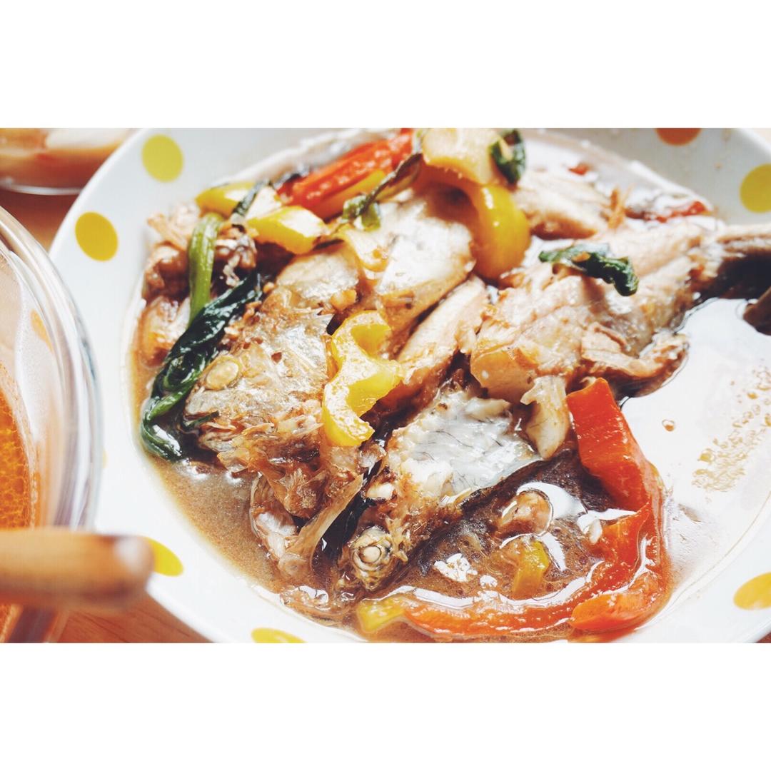 老丁的私房菜-红烧黄花鱼