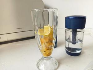 百香果柠檬气泡水的做法 步骤6