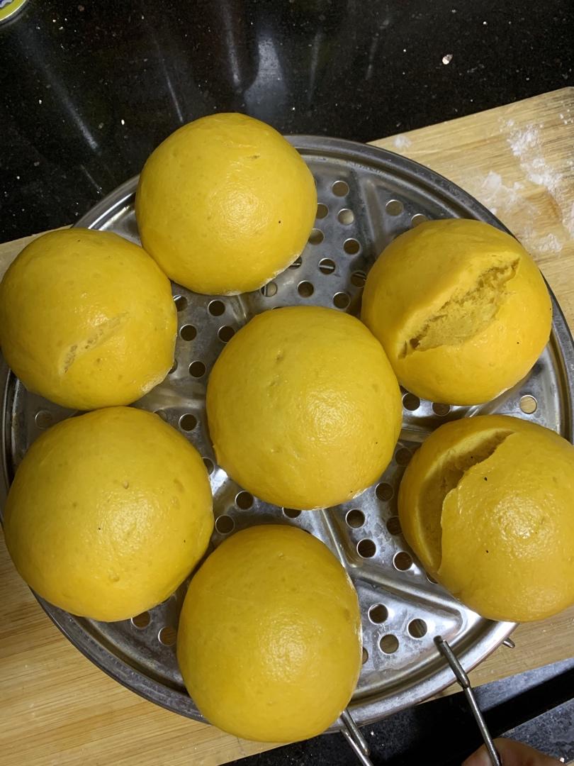 新手也可以--详解如何做出人见人爱、金黄的南瓜馒头