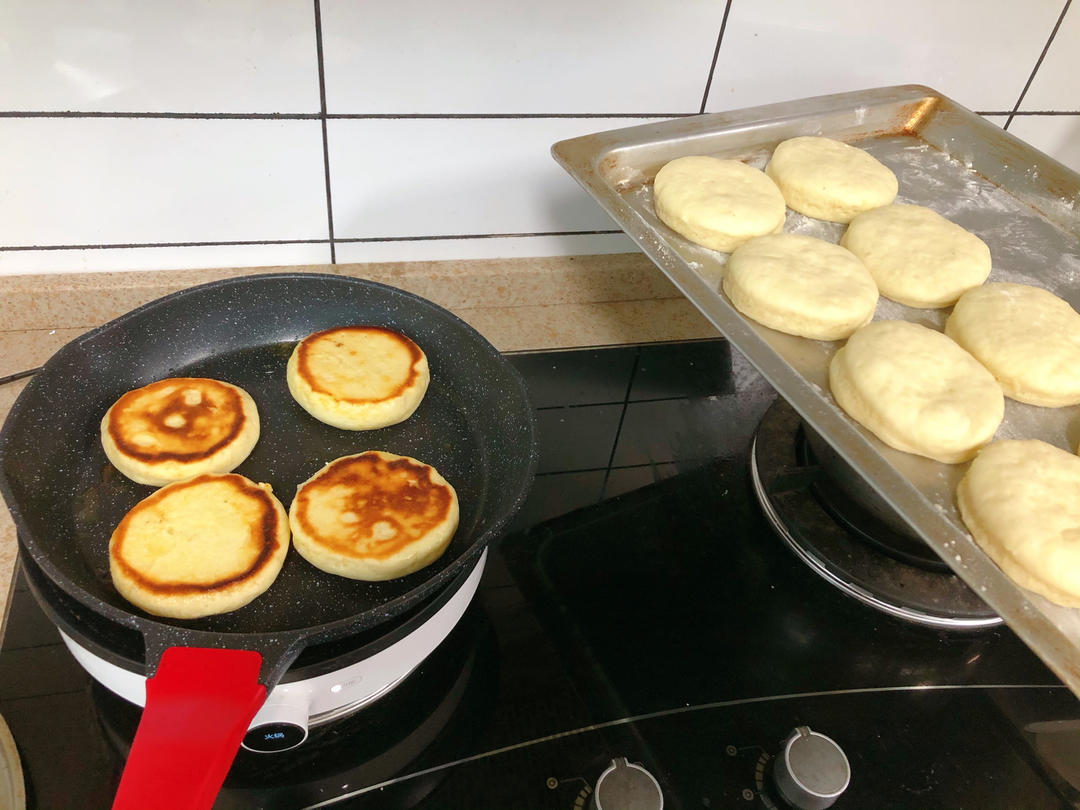 牛奶鸡蛋山药饼，适合孩子吃