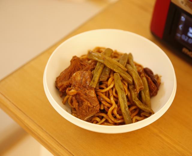 排骨豆角焖面 一锅端 玛捷斯版的做法