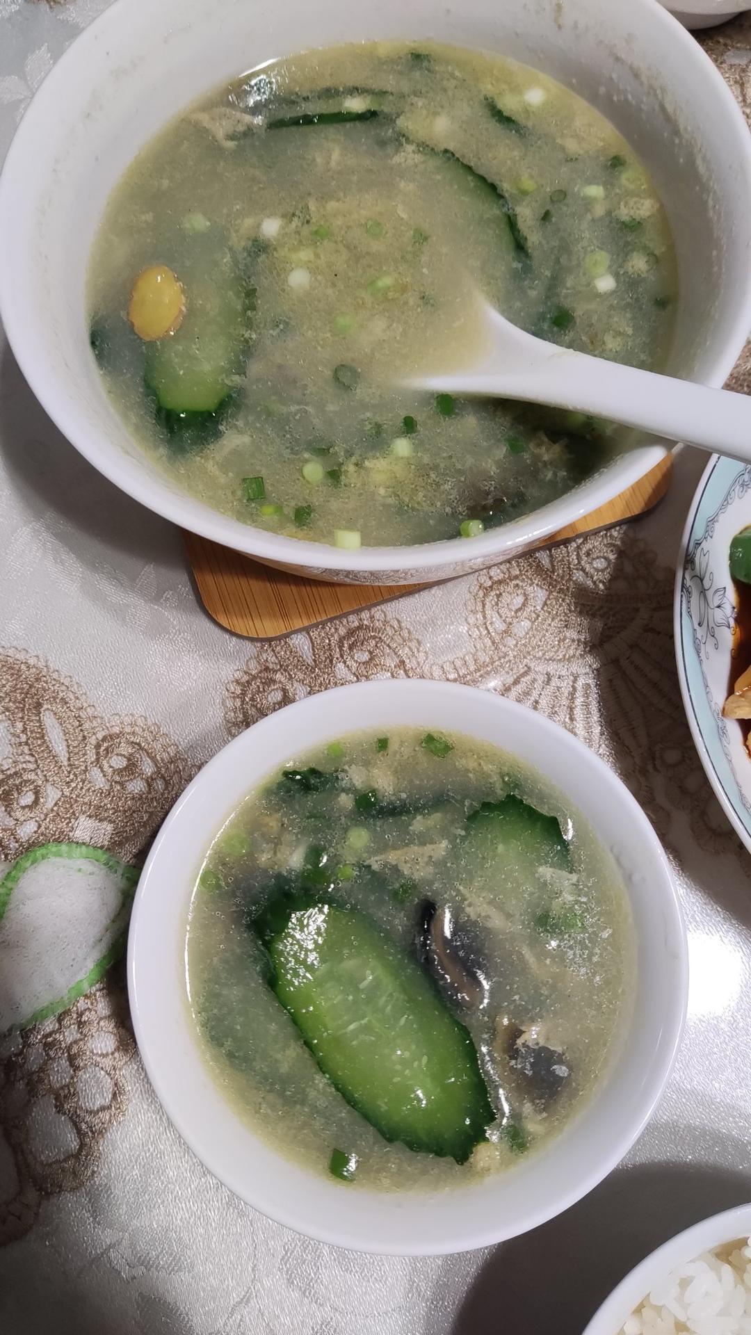 皮蛋黄瓜汤 超级美味