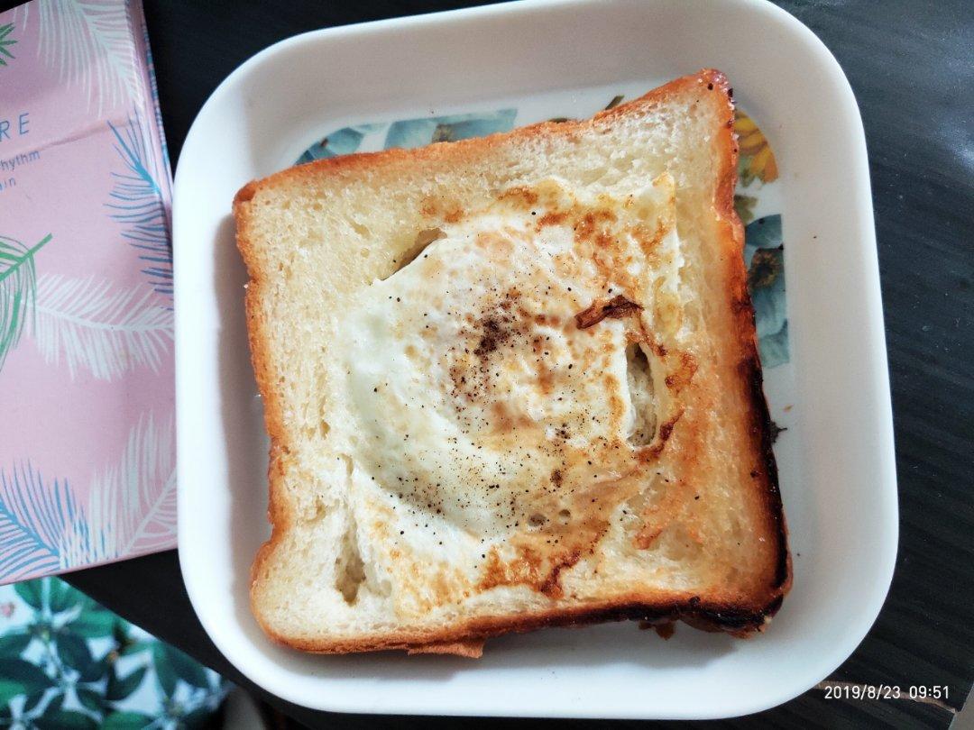 荷包蛋土司