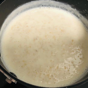 牛奶鸡蛋燕麦粥