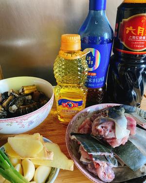 越吃越美的黄鳝甲鱼煲的做法 步骤1