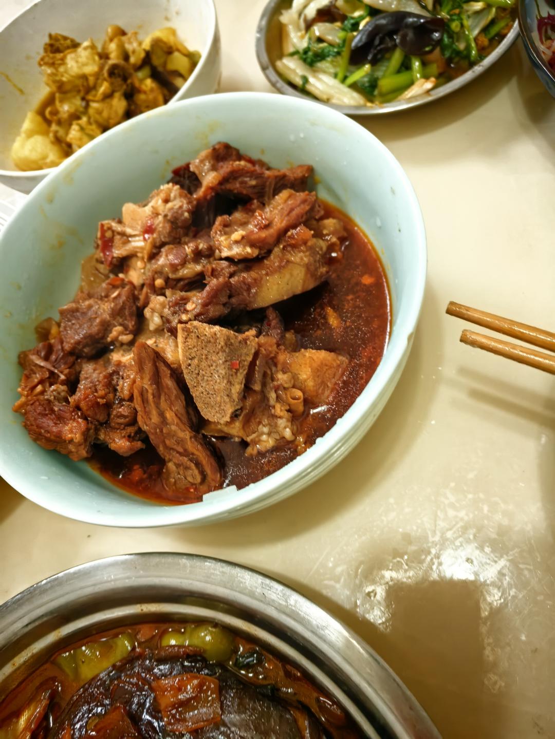 家常红烧牛排骨