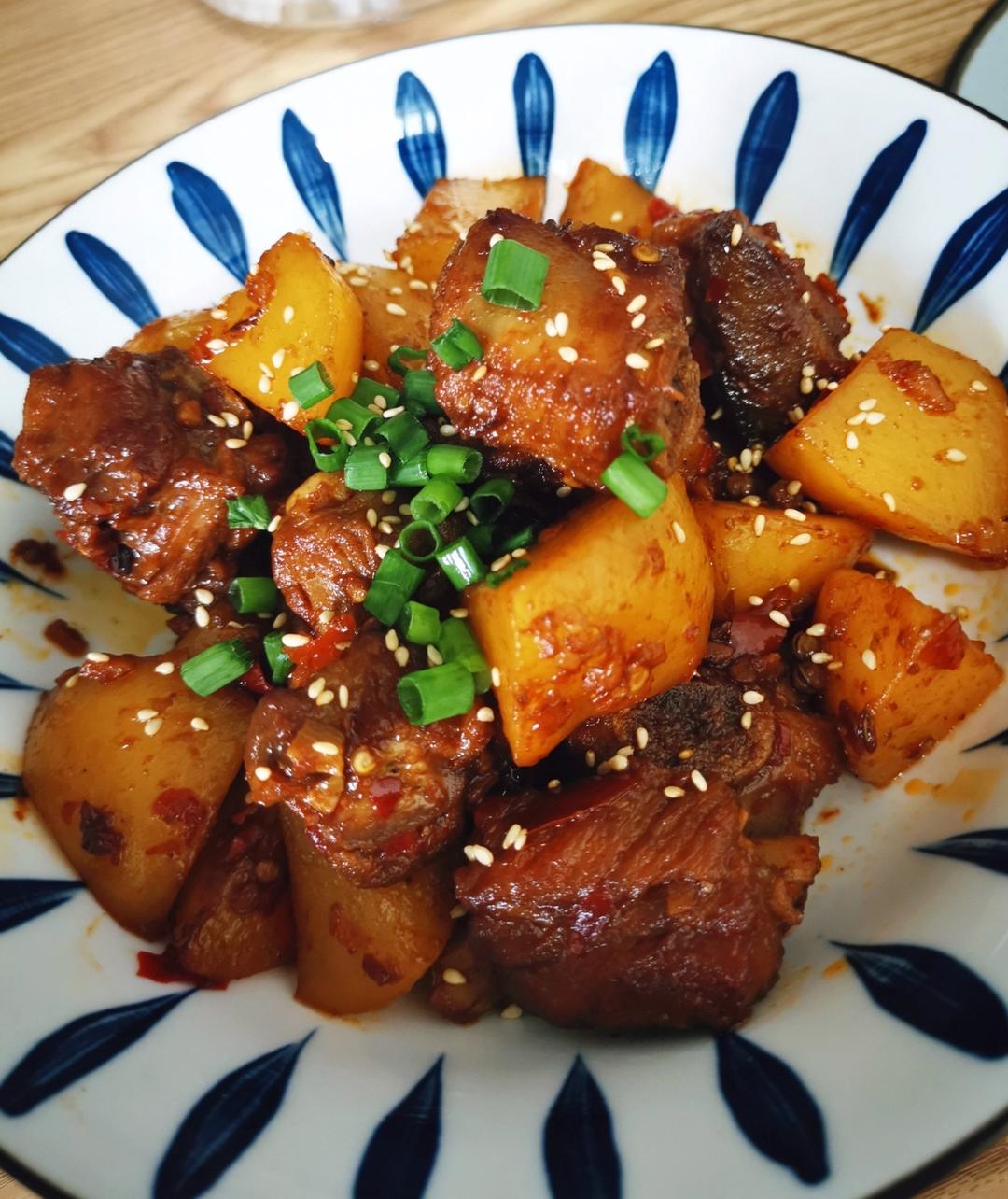 川味土豆烧排骨