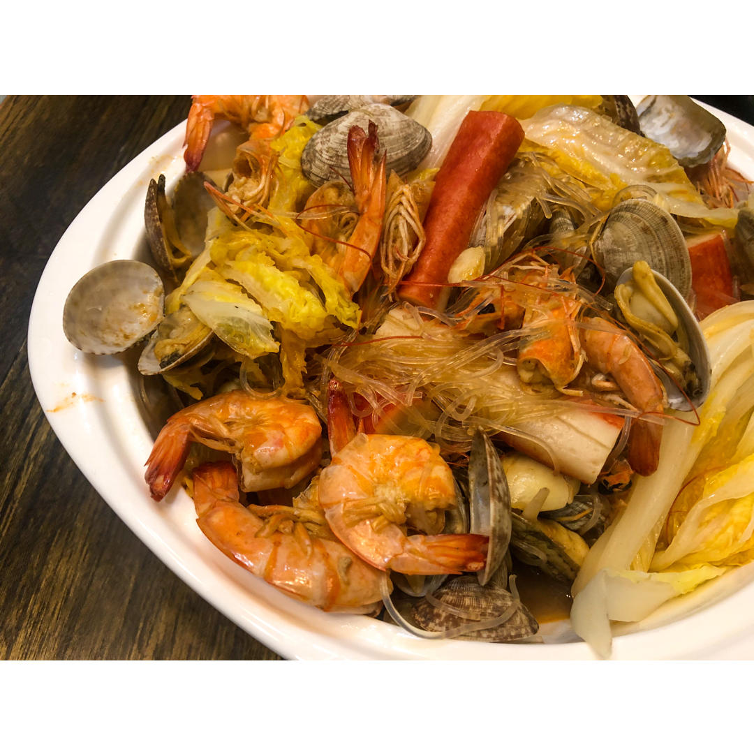 鲜香辣爽的海鲜粉丝煲