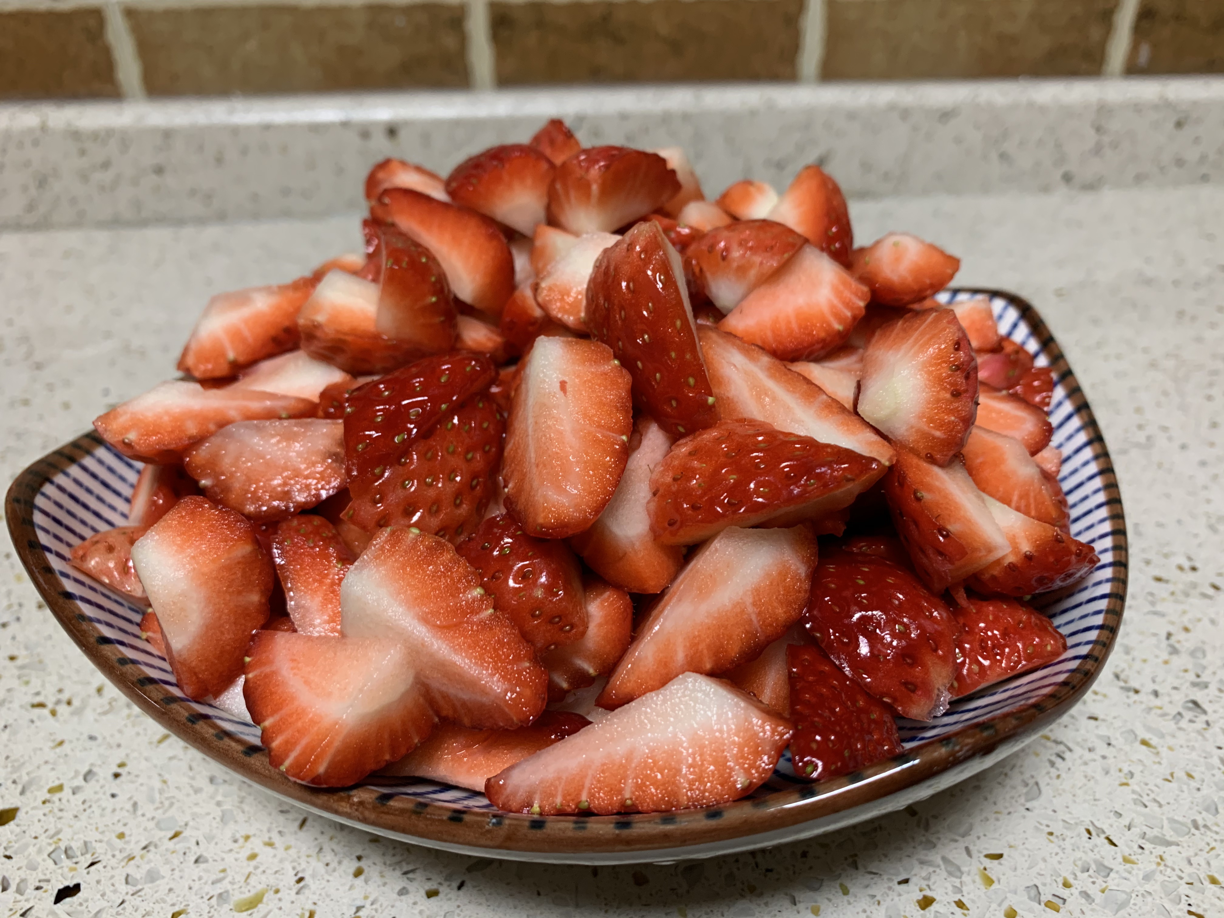 自制草莓酱🍓（无水无添加）的做法 步骤2