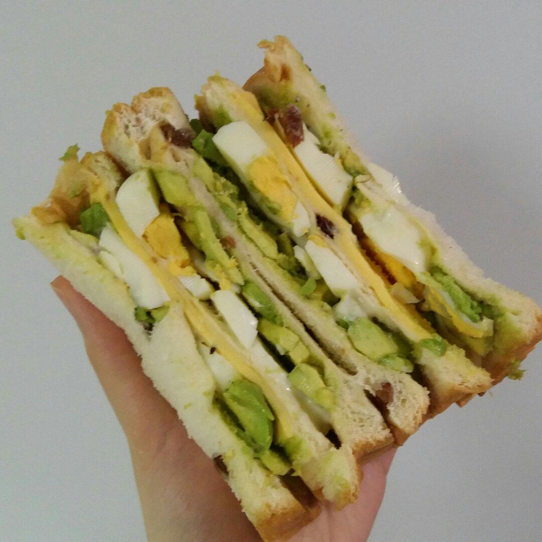 如何做超厚的沼三明治~详细tip！牛油果鸡蛋午餐肉三明治~
