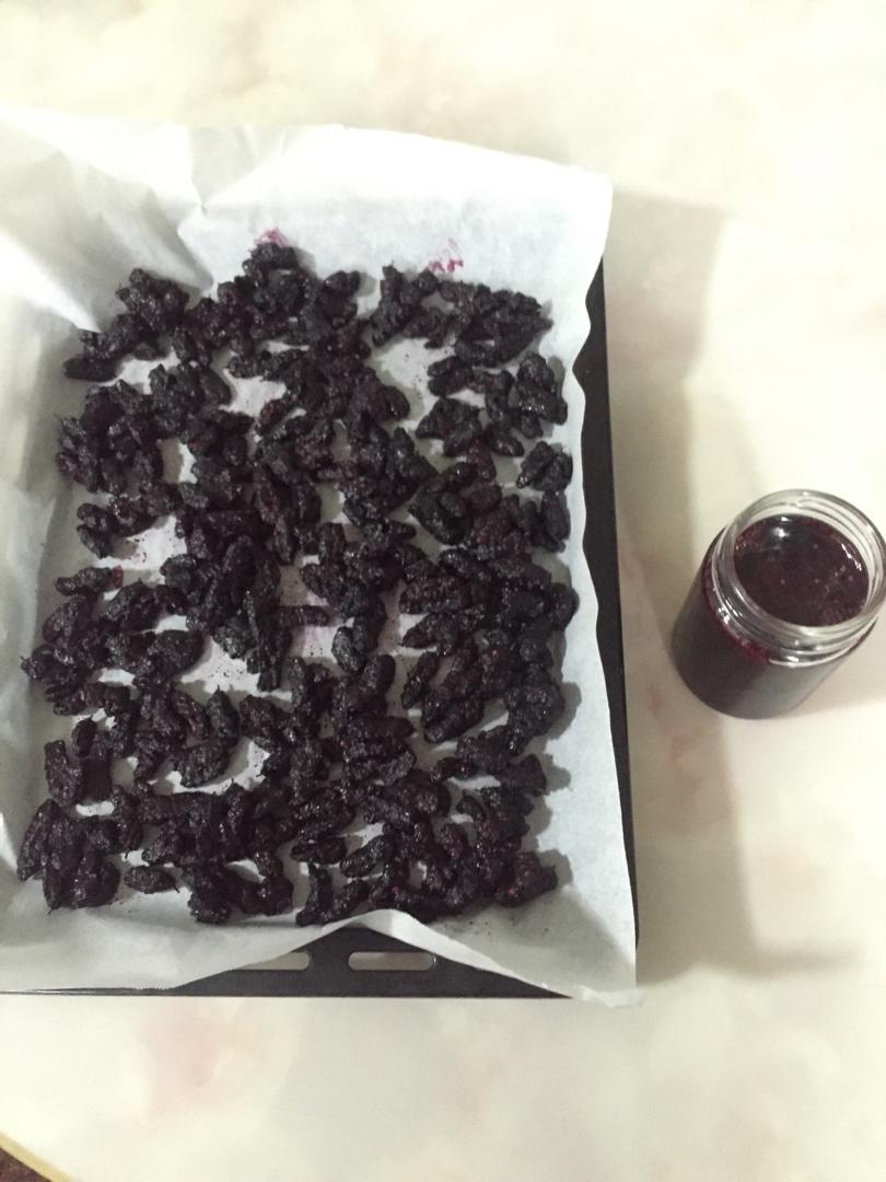 停不下口的桑葚果干