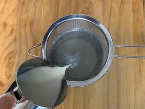 如何在家自制一杯内蒙酸奶的做法 步骤3