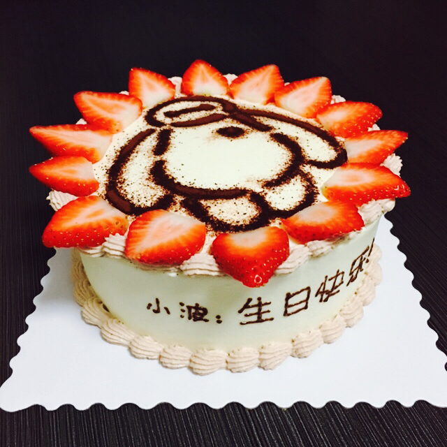 草莓裸蛋糕