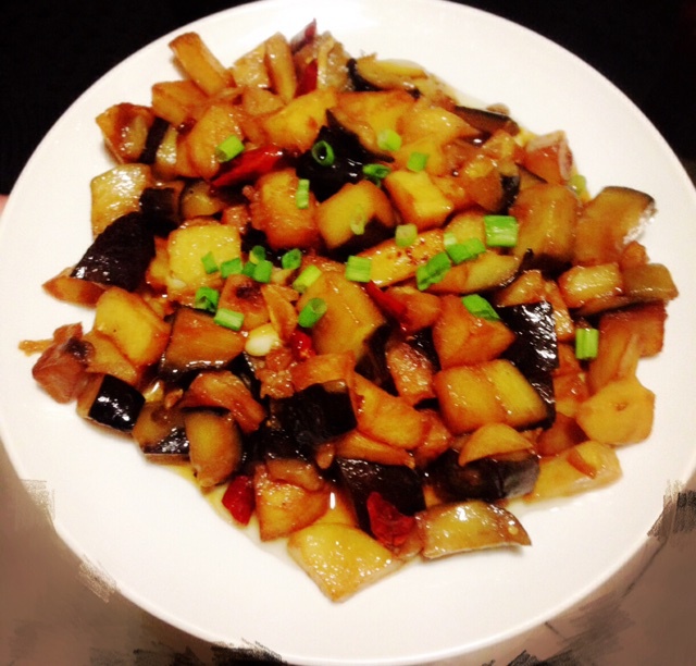 dddddesperado蒙着眼睛走路做的红烧茄子土豆