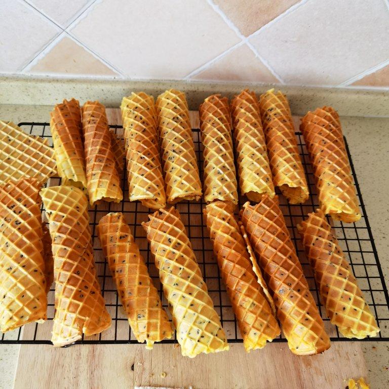 橘子苹果大西瓜做的香脆可口的蛋卷卷