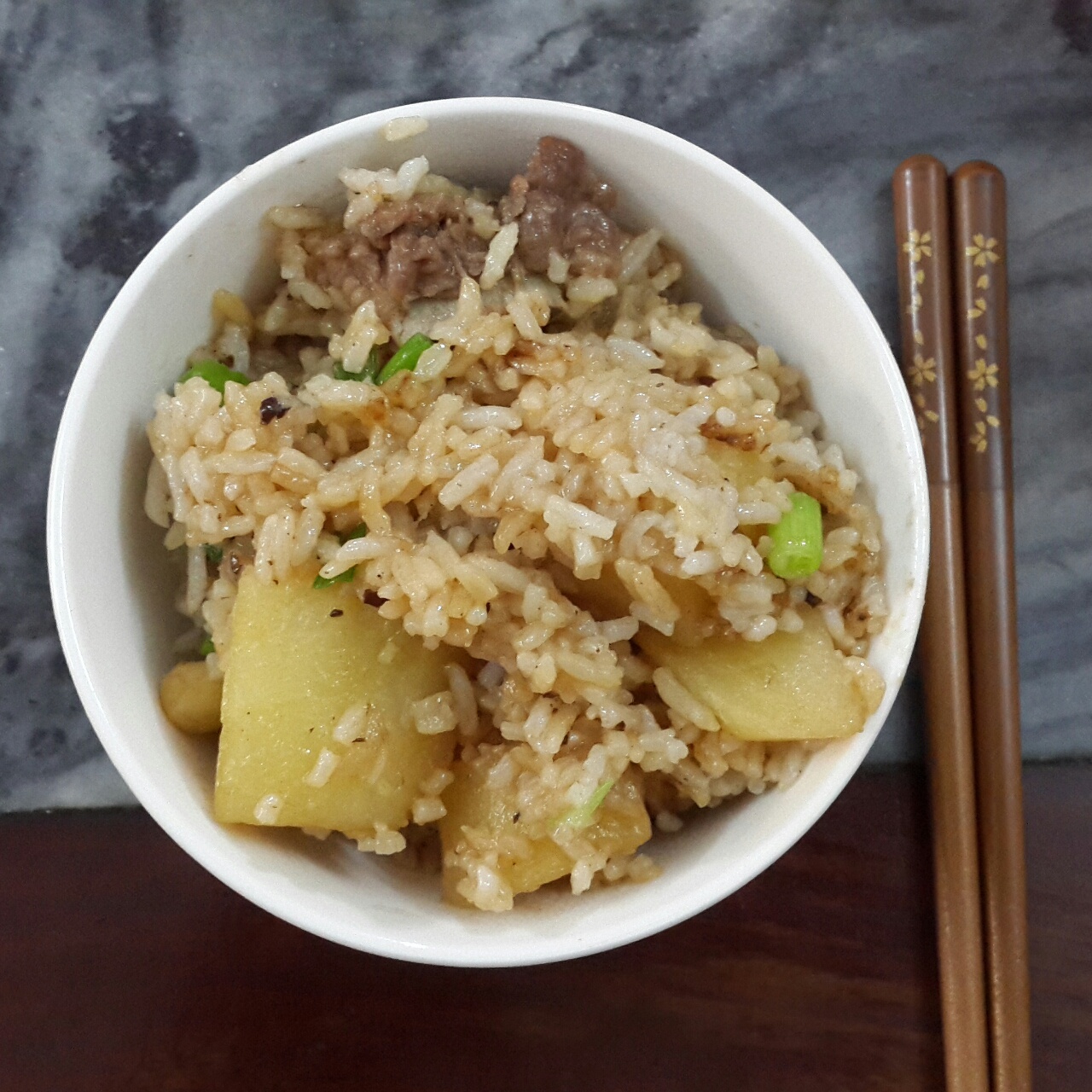 土豆焖饭（电饭锅版）