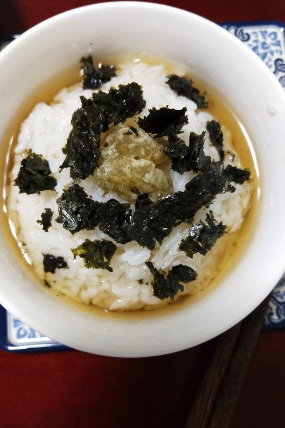 《深夜食堂》梅子茶泡饭