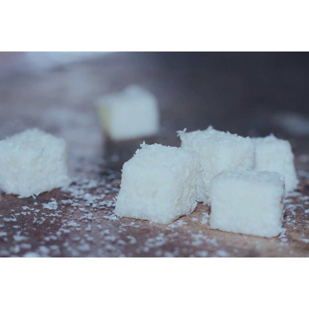 完胜85度C牛奶椰丝小方