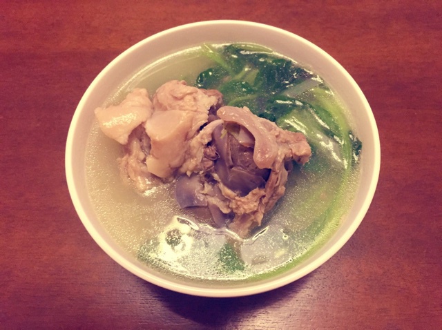 娃娃菜骨棒浓汤煲