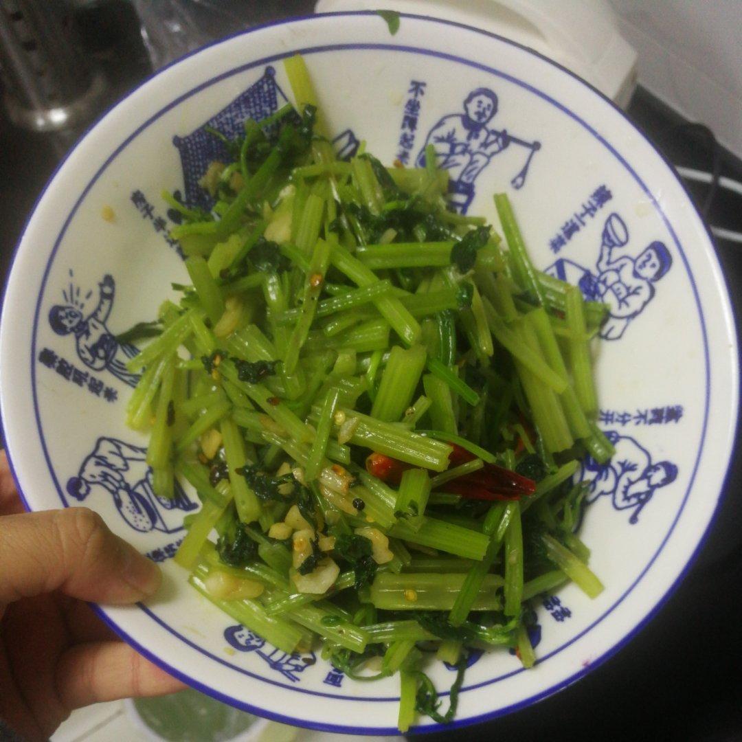 素炒芹菜