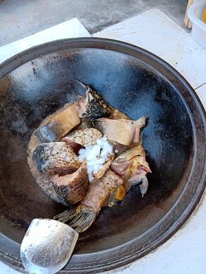 铁锅炖鱼的做法 步骤5