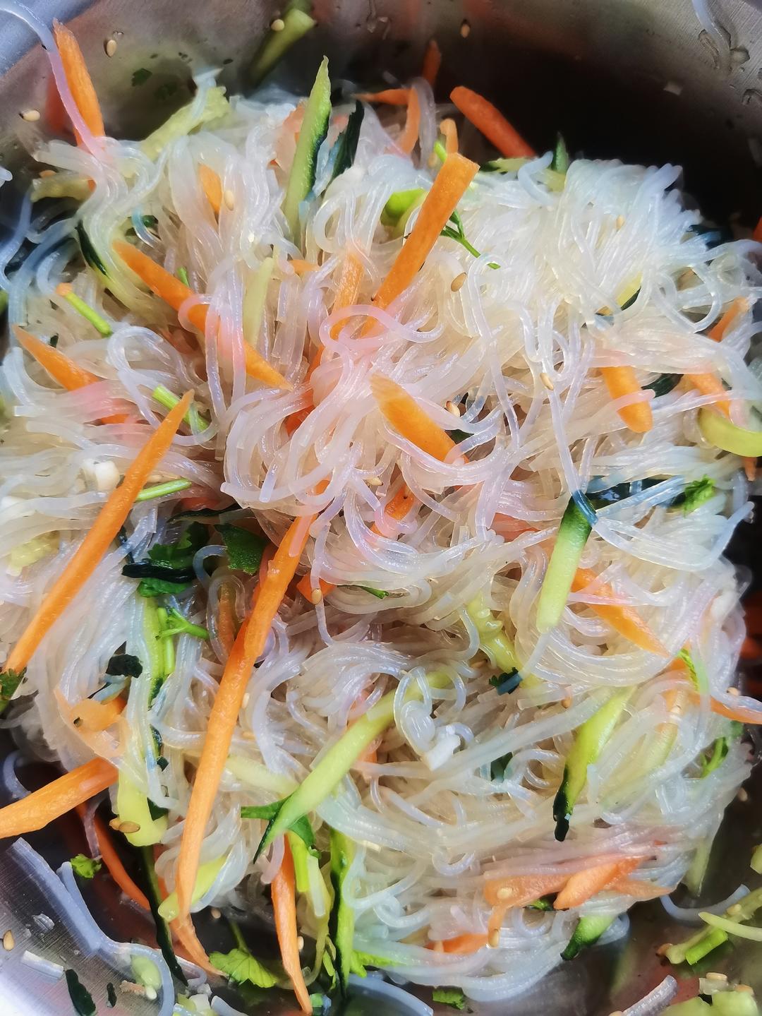 易上手夏日续命快手菜 ｜ 凉拌三丝