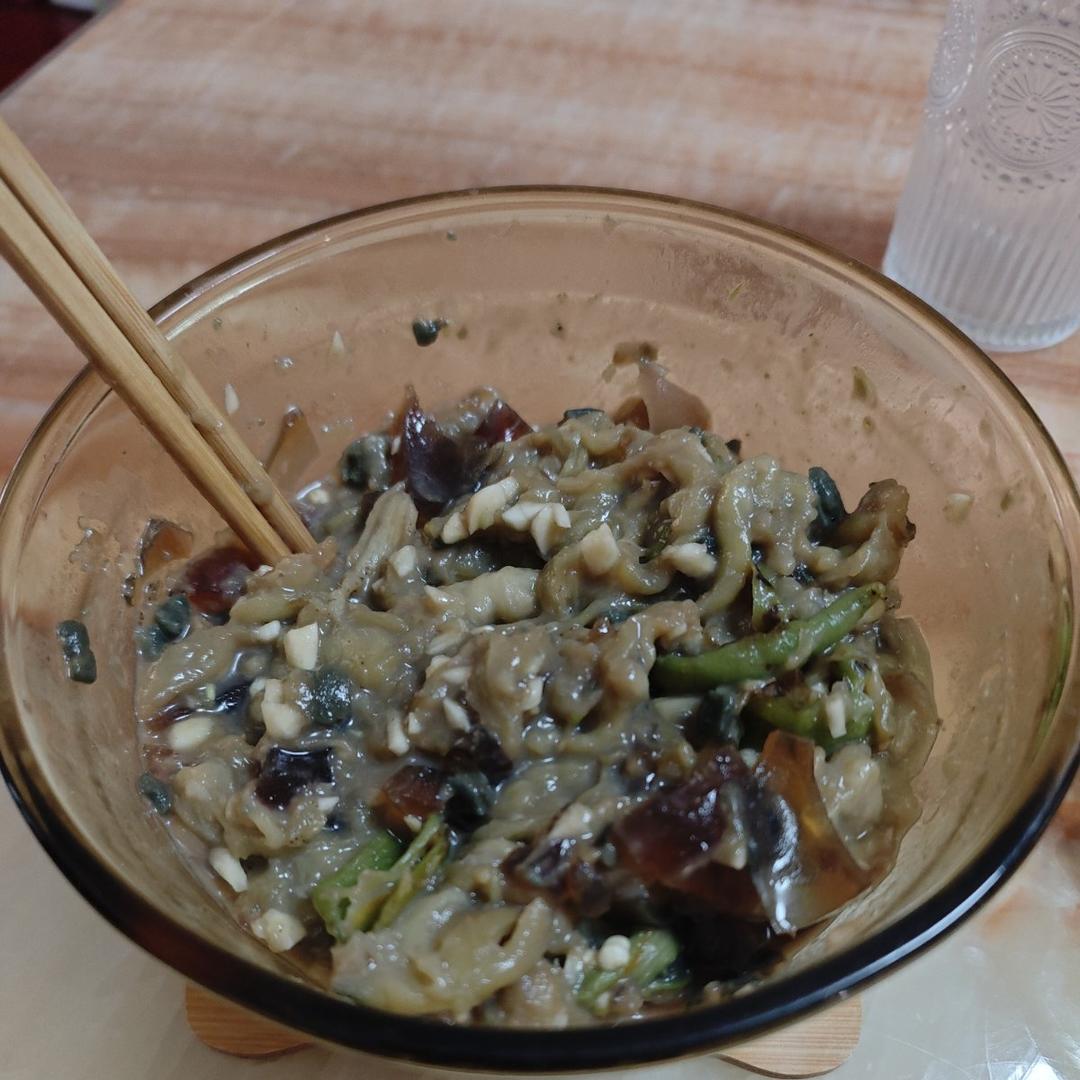 剁椒茄子擂皮蛋