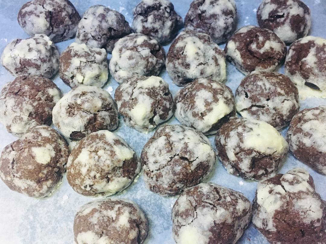 巧克力裂纹曲奇