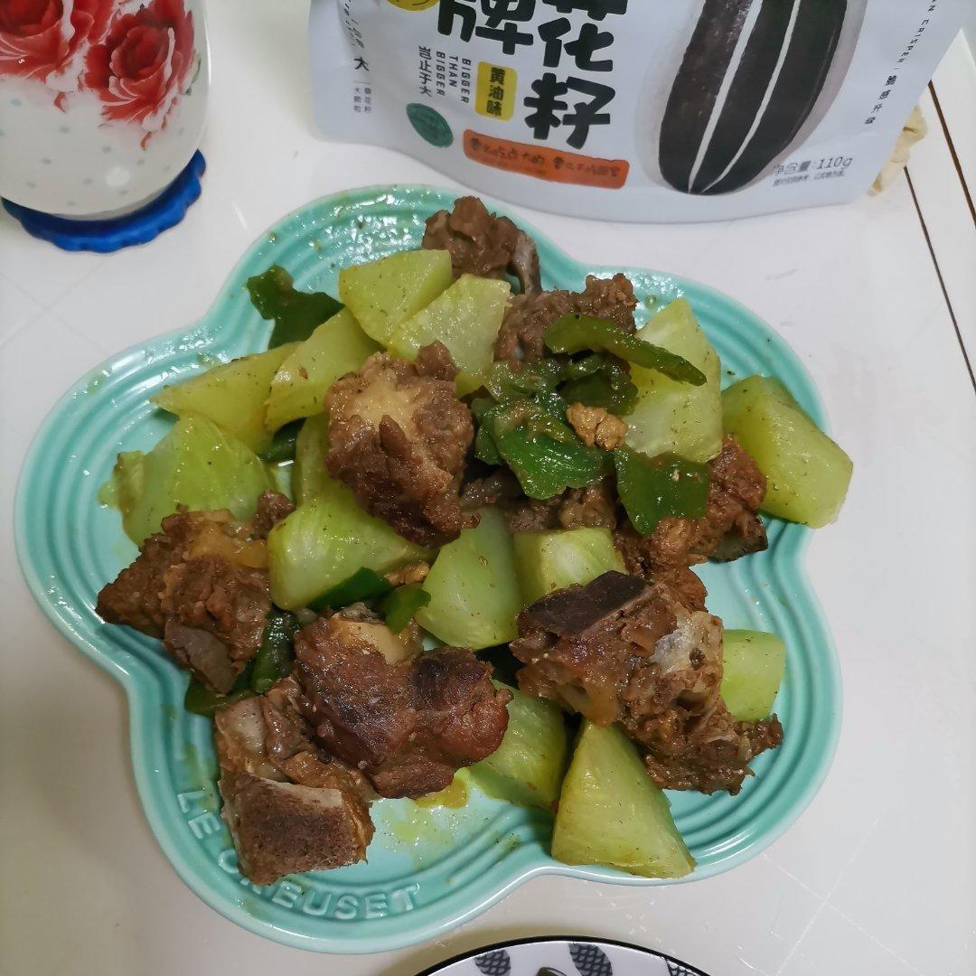 莴笋烧排骨