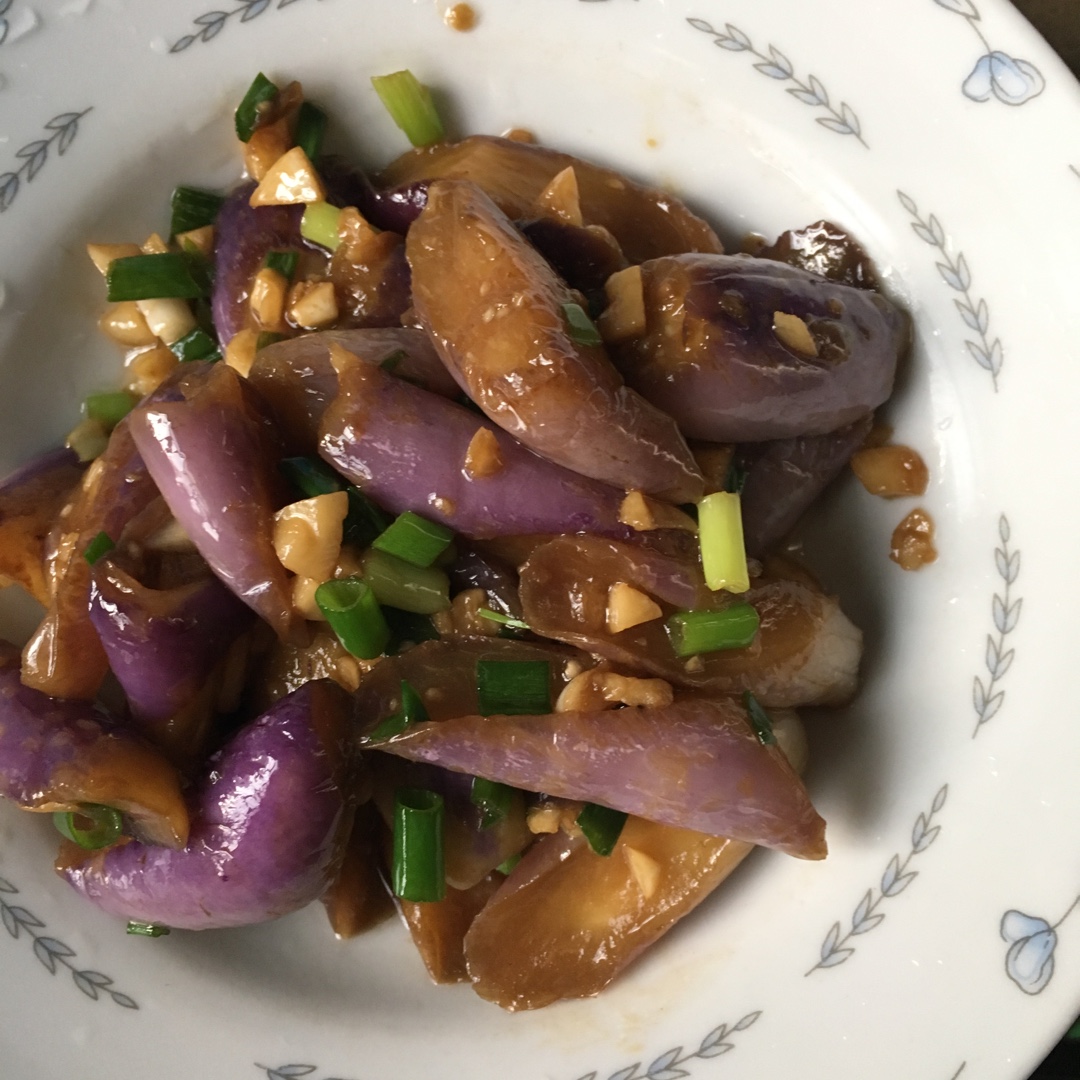 红烧茄子（教你炒茄子不变色的小妙招）