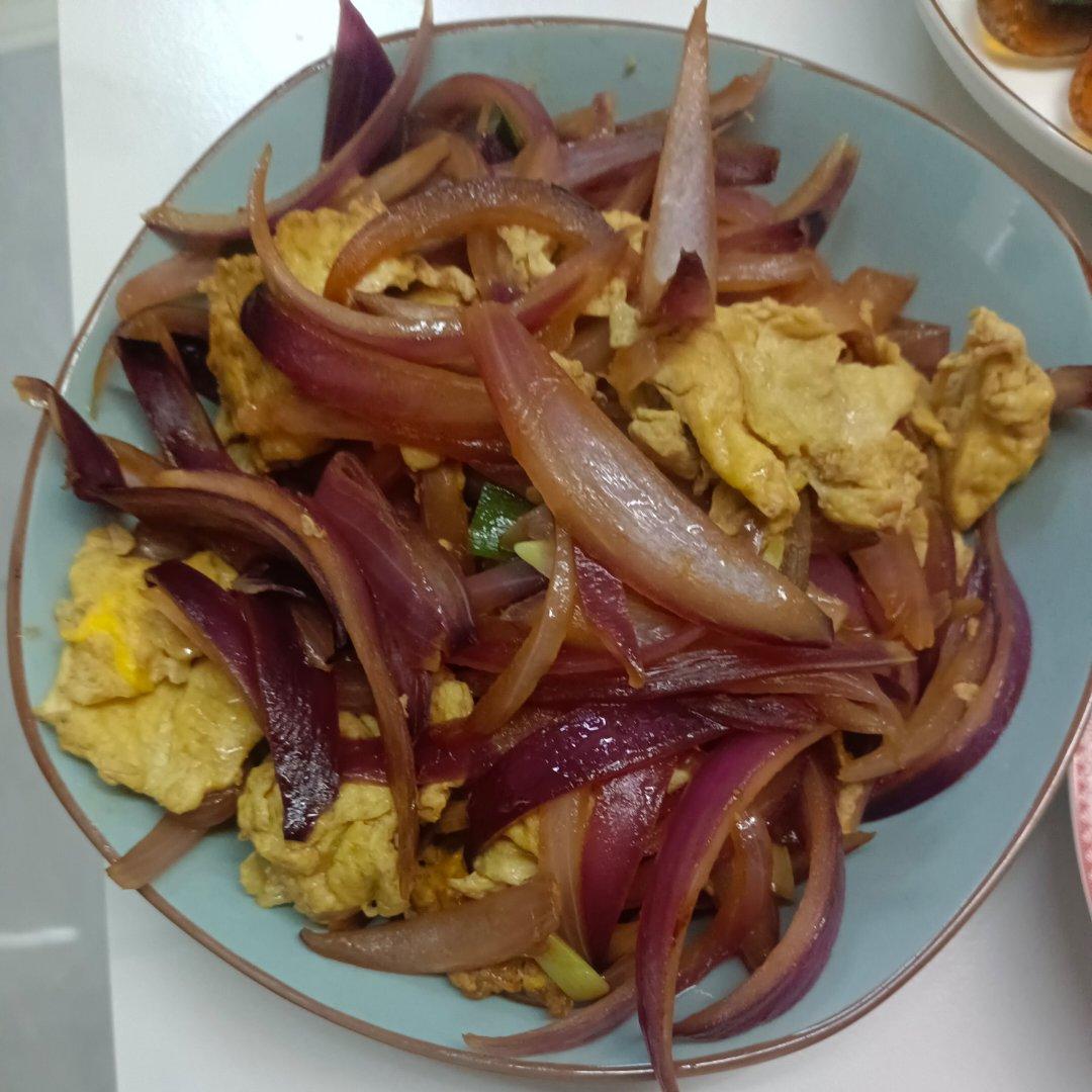 降压防癌的好食材  洋葱炒鸡蛋