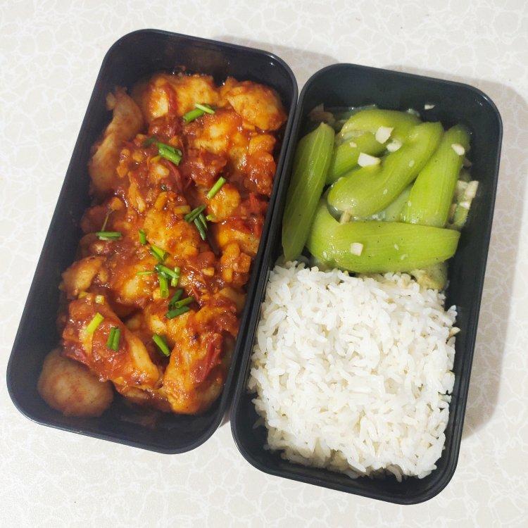 番茄鱼巴沙鱼（也可以用番茄龙利鱼），番茄酱汁超浓郁，营养又下饭！