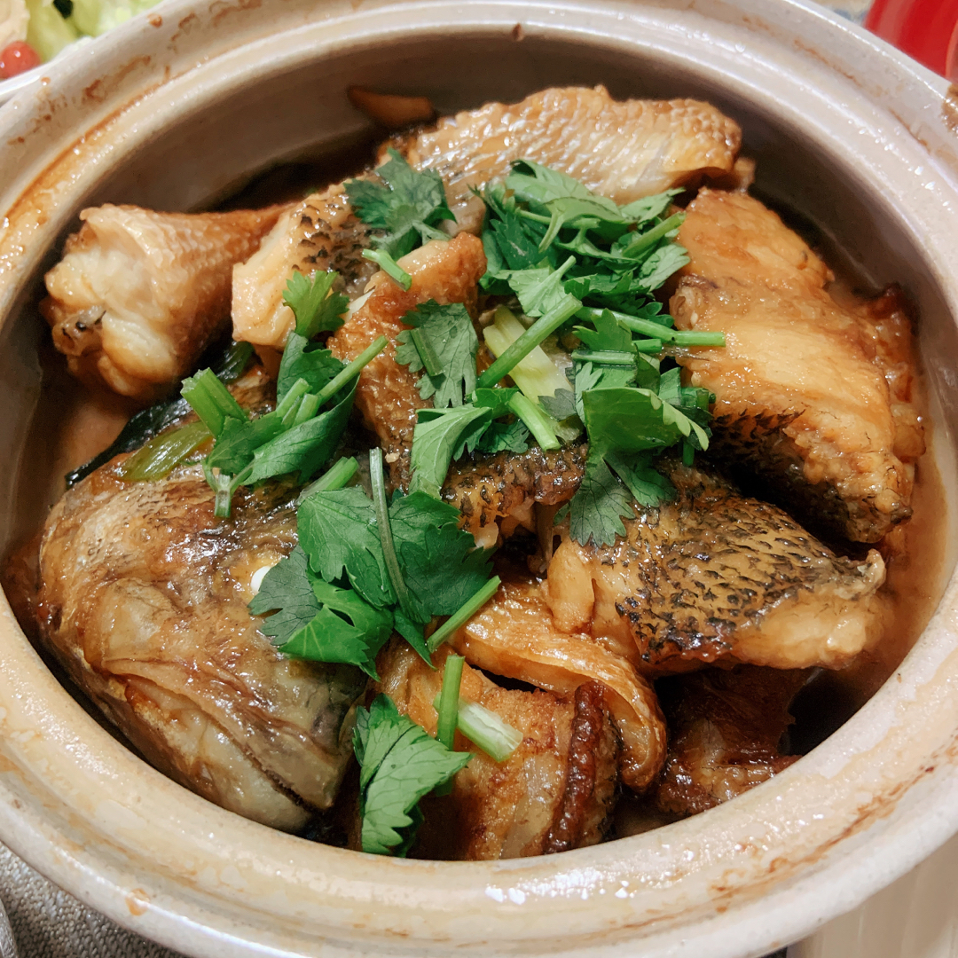 这么做《中餐厅》里的砂锅鱼头煲，超简单！