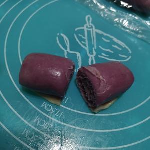 紫薯肉松蛋黄酥的做法 步骤11