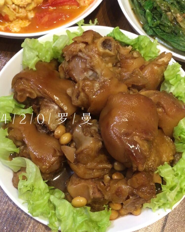 猪脚炖黄豆