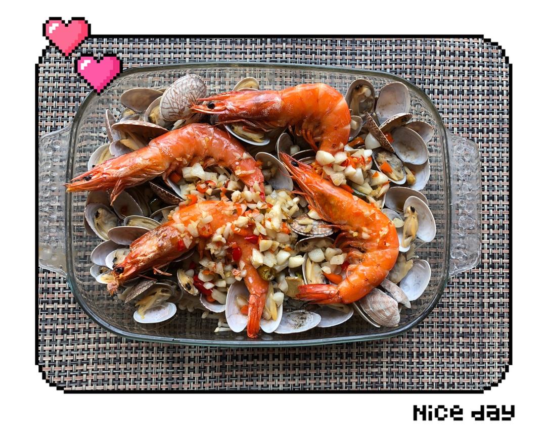 蒜蓉金针菇烤花蛤虾