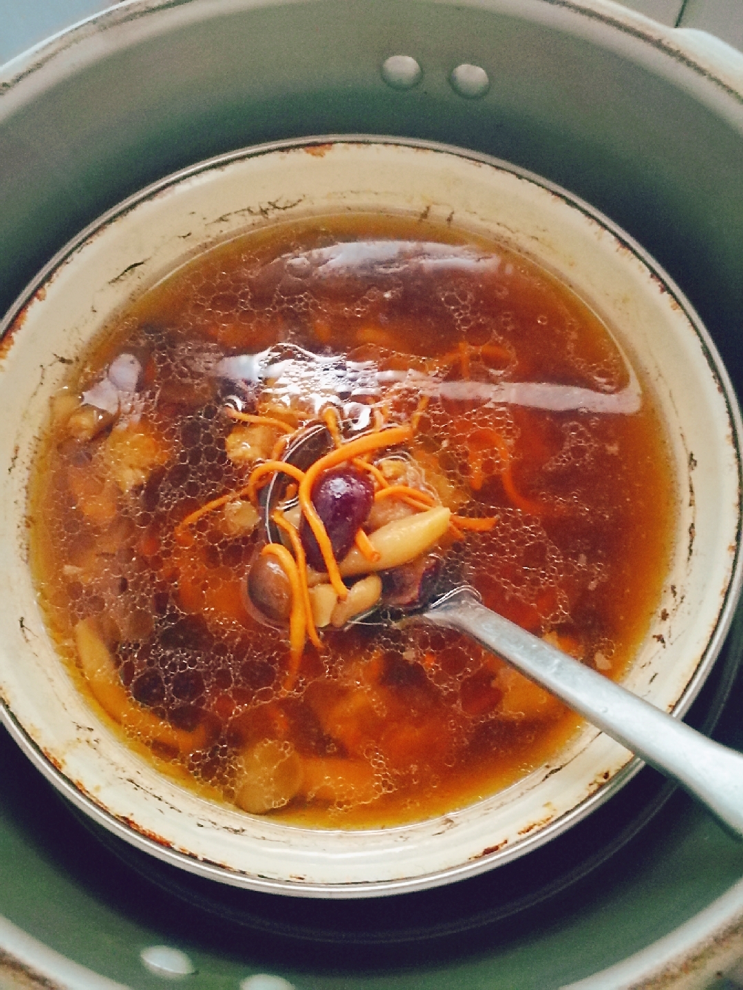 香菌药材排骨汤的做法
