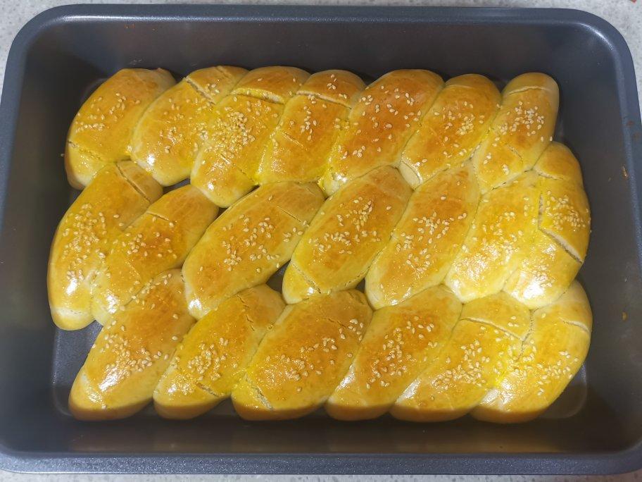 又香又软又拉丝，咬一口奶香十足！超治愈的淡奶油波兰种小餐包