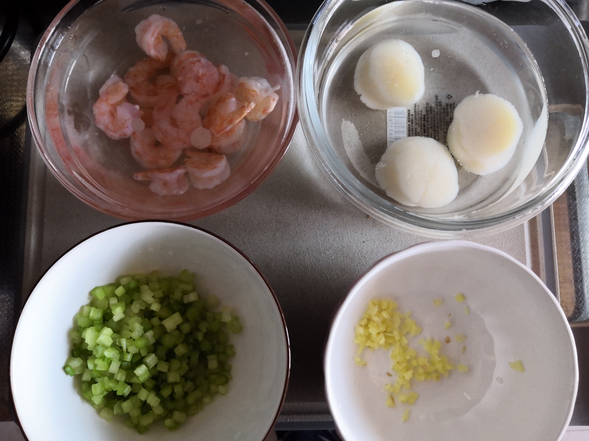 扇贝虾仁海鲜粥的做法 步骤9