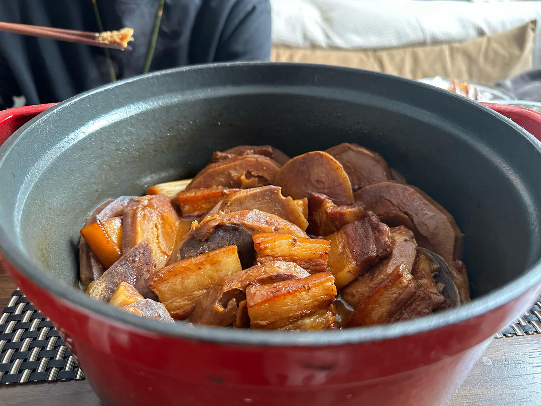 荔浦芋头炖五花肉