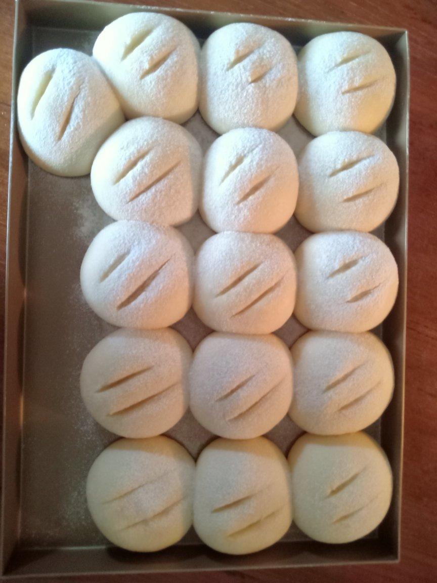 一次发酵，松软拉丝的牛奶小餐包