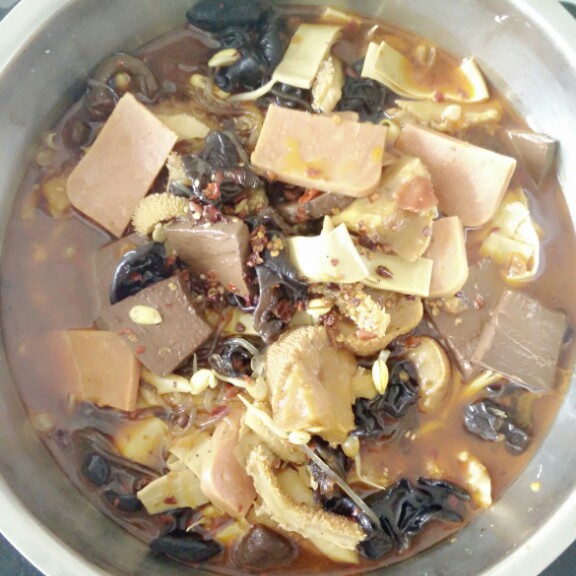 毛血旺