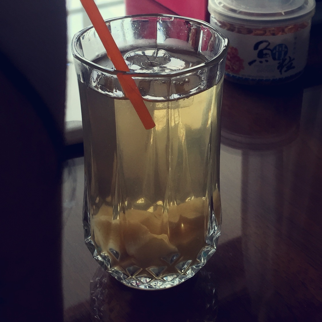 夏日冰爽蜜桃冰茶
