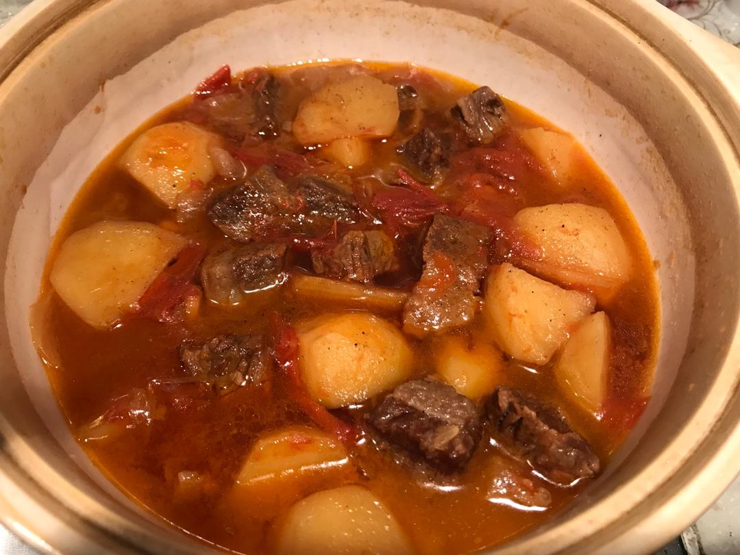 【番茄土豆炖牛腩】