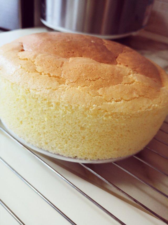 消耗淡奶油之作——淡奶油小蛋糕