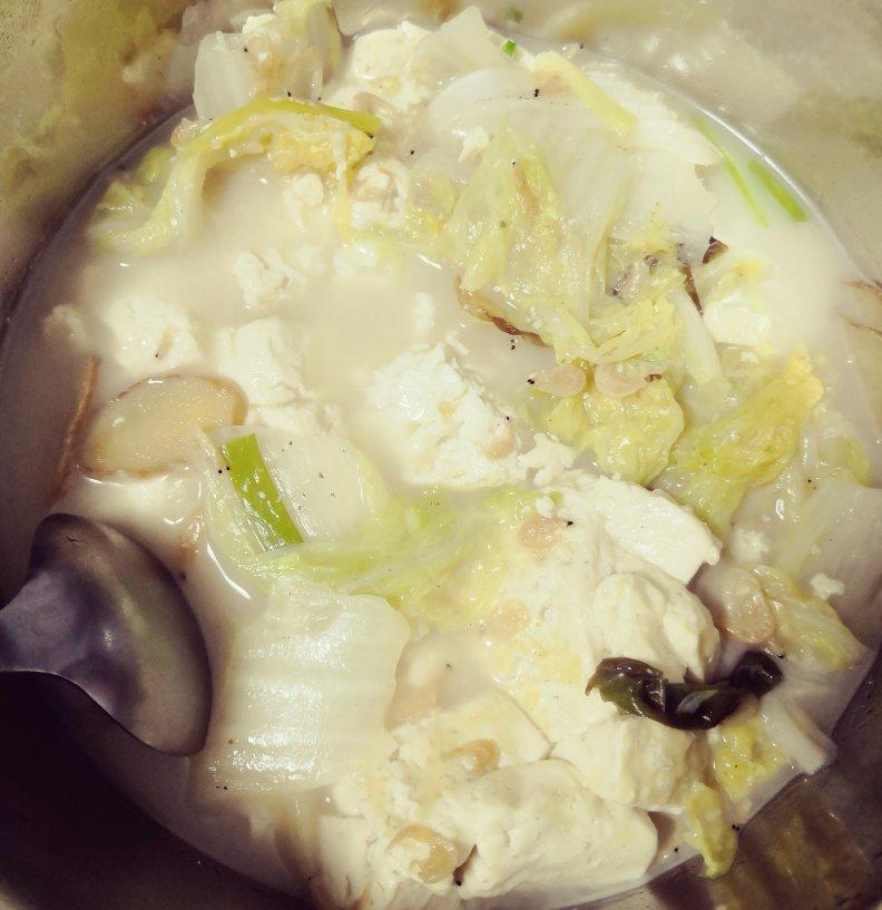 开洋豆腐炖白菜